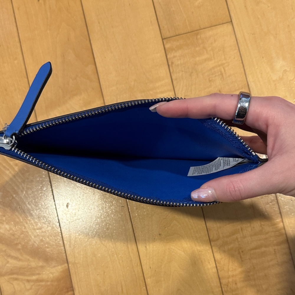NWOT Blue Leather Scalloped Clutch - Picture 3 of 3